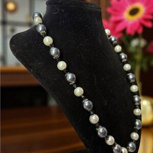 Fine Vintage Pearl Necklace‎
